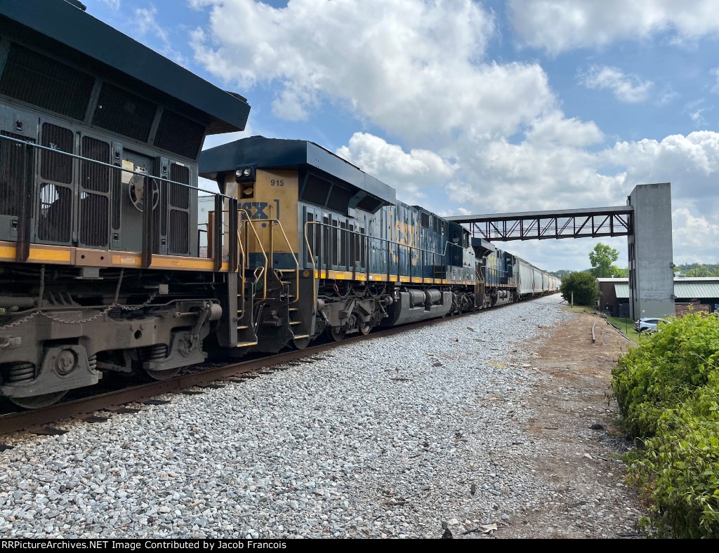 CSX 915